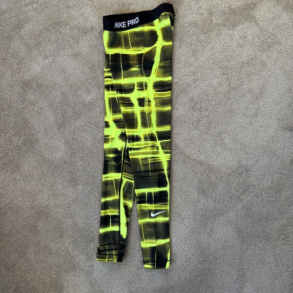 Nike Pro Electric Leggings - Picture 6 of 12
